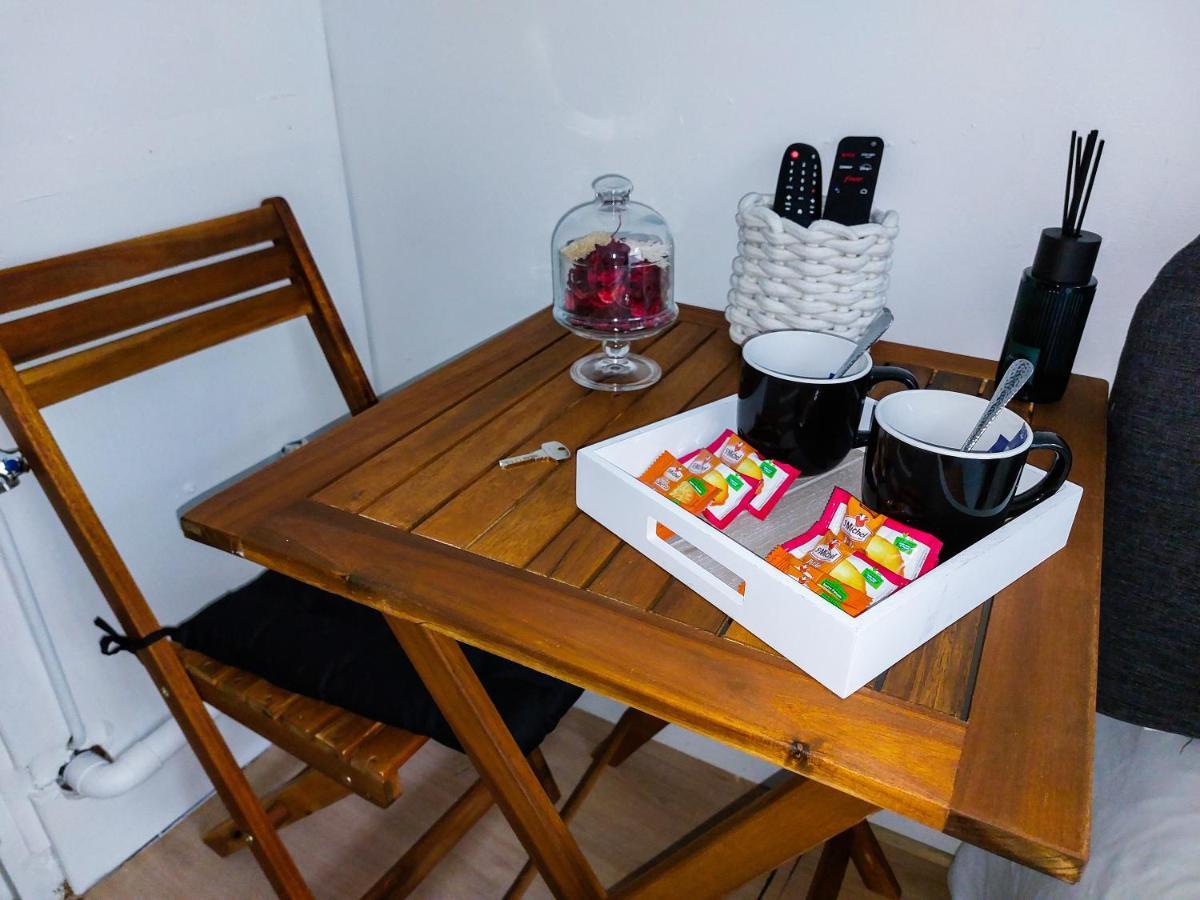 L'Essentiel - Tout Inclus ! Petit Dejeuner, Canal Plus, Netflix, Literie, Serviettes Rouen Bagian luar foto